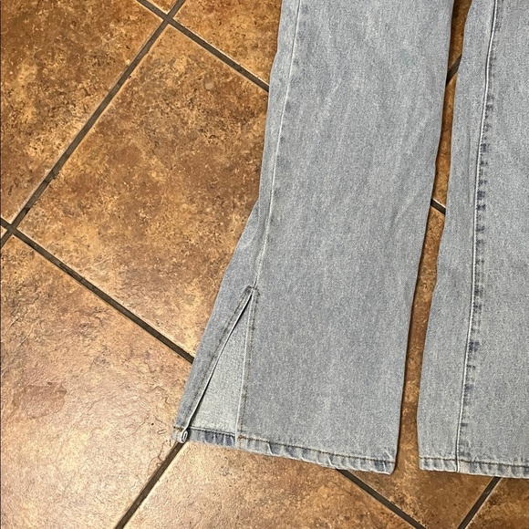 12th Tribe Classic Light Blue Women's Jeans with Leg Slit Size M - Picture 2 of 4